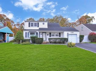 68 Kime Ave, North Babylon, NY 11703