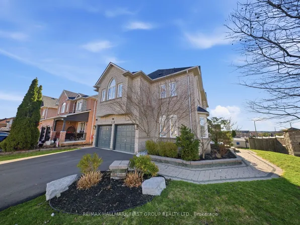 82 Woodcock Ave, Ajax, ON L1T 4L7
