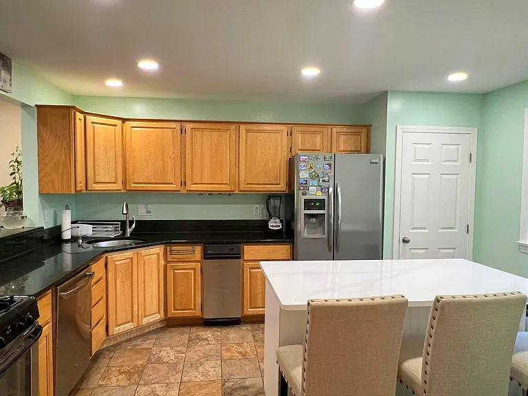 143 Westview Dr — Photo 11