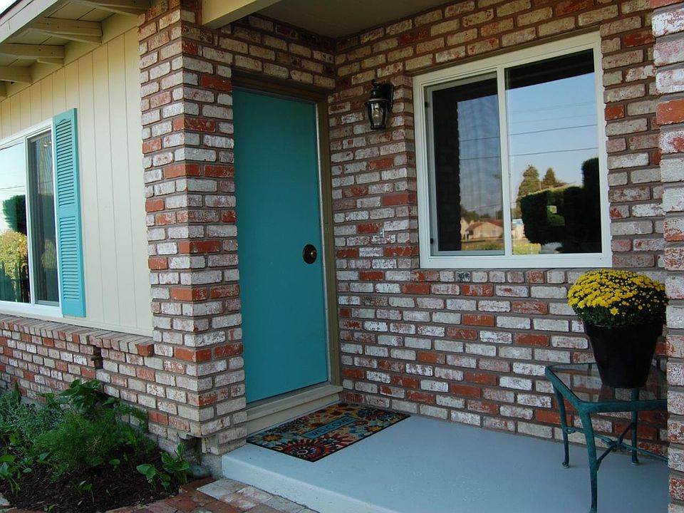 1st image of 409 5th St