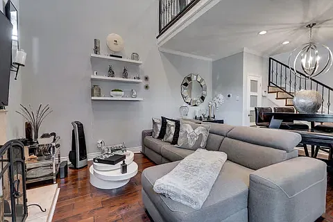 8404 Forest Ln — Photo 2