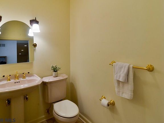 5th image of 2472 Pine Hurst Ct