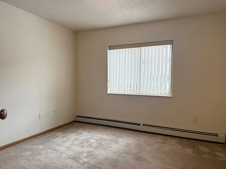 Huntington Pointe I — Photo 5