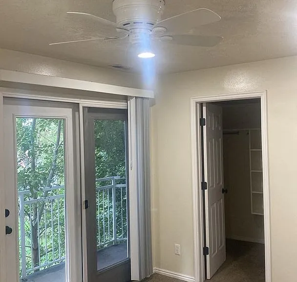 650 N 500 W #204 — Photo 18