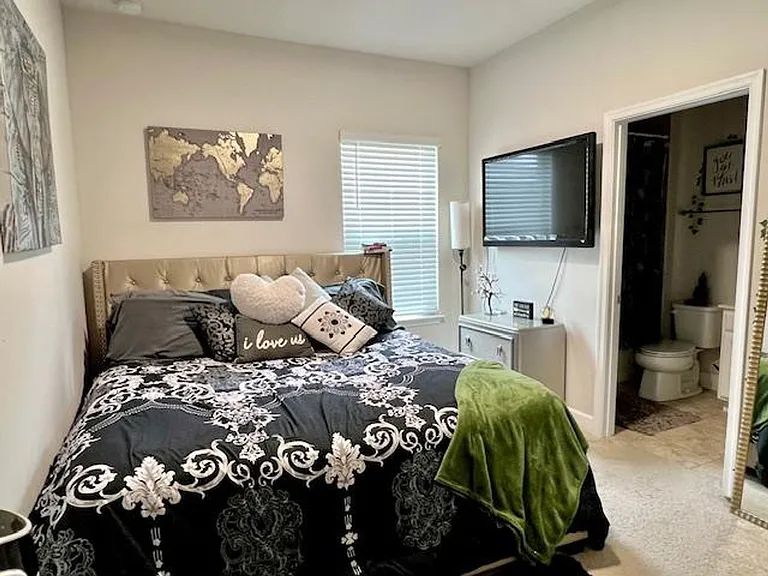 8351 Greenway Ave — Photo 18
