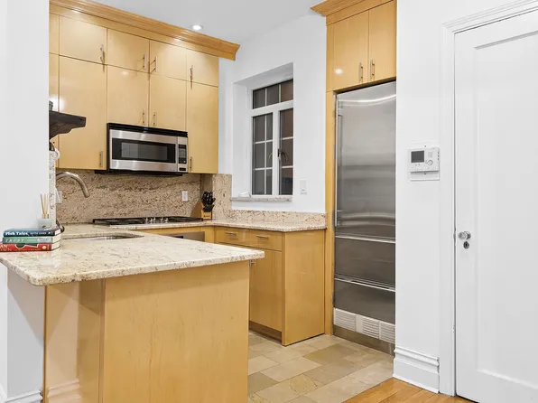 59 East 75th Street image 5 of 8