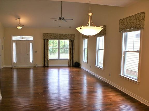 3rd image of 308 Tuscarora Dr