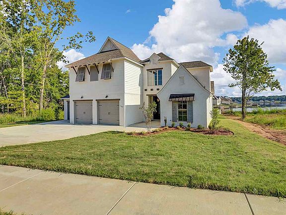 3rd image of 122 Camden Lake Dr