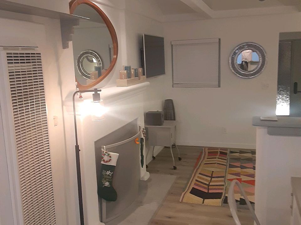 1st image of 2213 Oak Park Ln #1