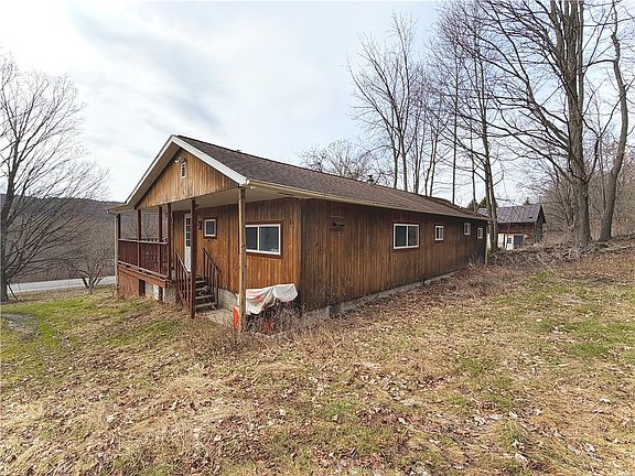 4th image of 7731 N Main St