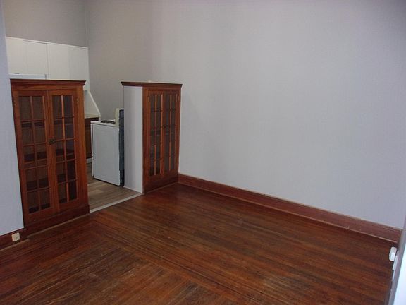 5th image of 1000 Elmwood Ave APT 3
