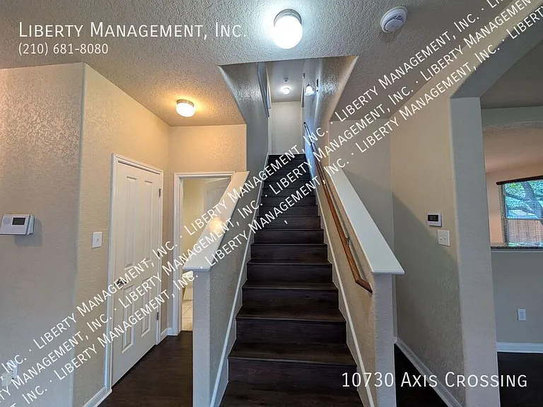 10730 Axis Xing — Photo 5