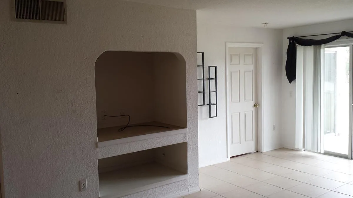 2 Bed 2 Bath Condo of 14037 Fairway Island Dr 225 — Photo 3