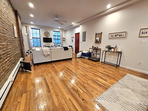 5th image of 49 Schermerhorn St #3R