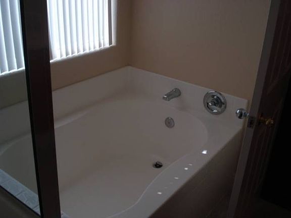 Roman Tub