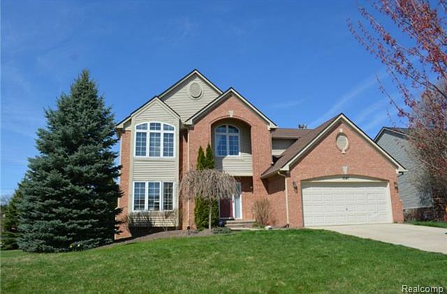 1st image of 1047 Crestwood Ct