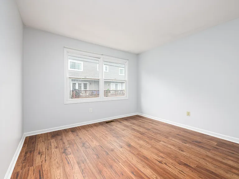 77 Bunker Hill Ct — Photo 11