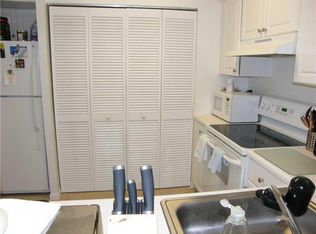 1450 SE 3rd Ave APT 102, Dania, FL 33004