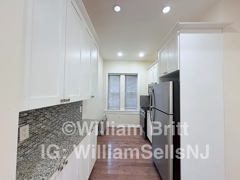 64-66 Sherman Pl #48A — Photo 4