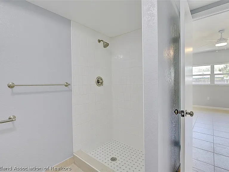 113-115 Glenn Ave NW #113 — Photo 6