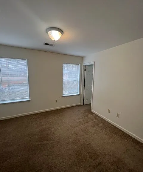 141 S Seneca St — Photo 4