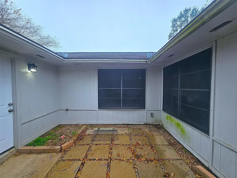 6402 Barrygate Dr — Photo 10