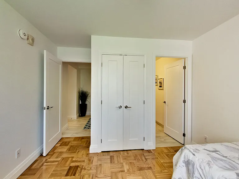 42 Glen Elm Ave #206 — Photo 87