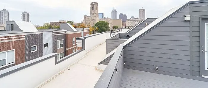 727 Perth Ln — Photo 21