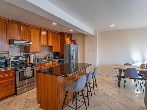 3rd image of 3100 E Cherry Creek South Dr APT 503