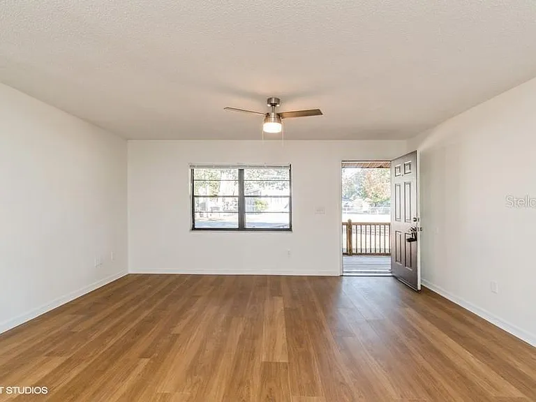 2522 NW 4th Ter #2522 — Photo 8