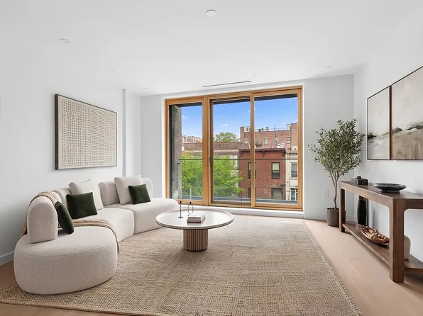 19 N Henry St #3F, Brooklyn, NY 11222