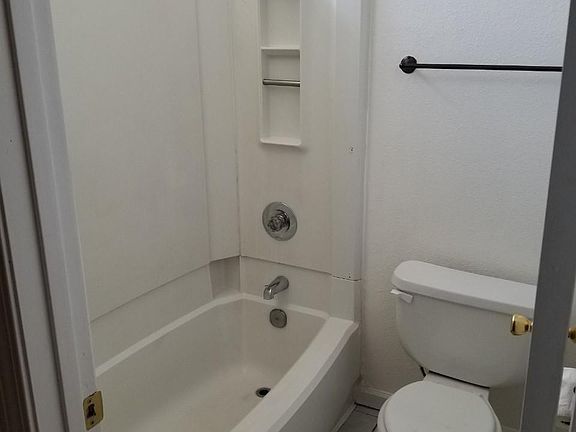 4th image of 4070 Black Tail Dr