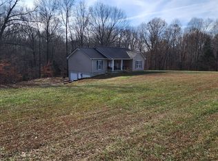 979 Poplar Grove Rd, Westmoreland, TN 37186