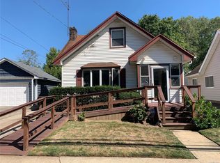 224 Rolling St, Malverne, NY 11565