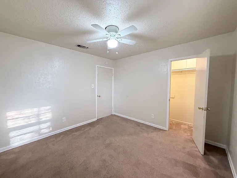 2113 South Loop #289-B — Photo 11