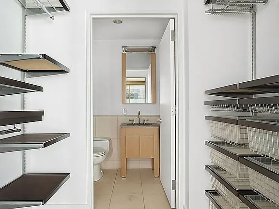 4th image of 350 W 42nd St APT 15I