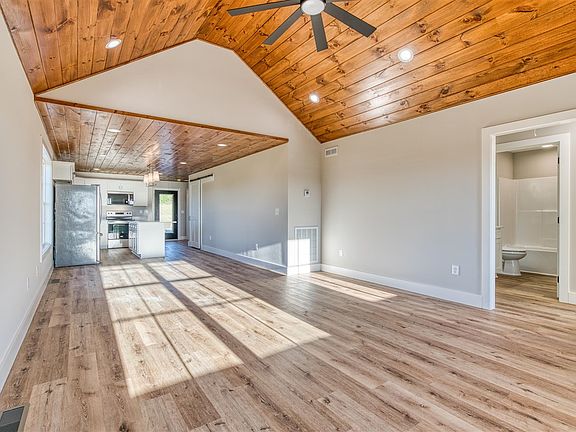 4th image of 2319 Mount Sharon Rd