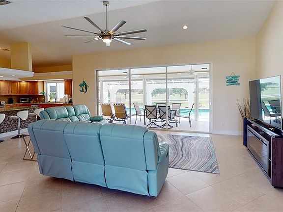 4th image of 801 Monaco Dr