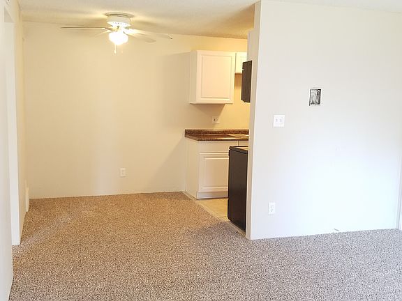 3rd image of 10211 Ura Ln APT 10-204