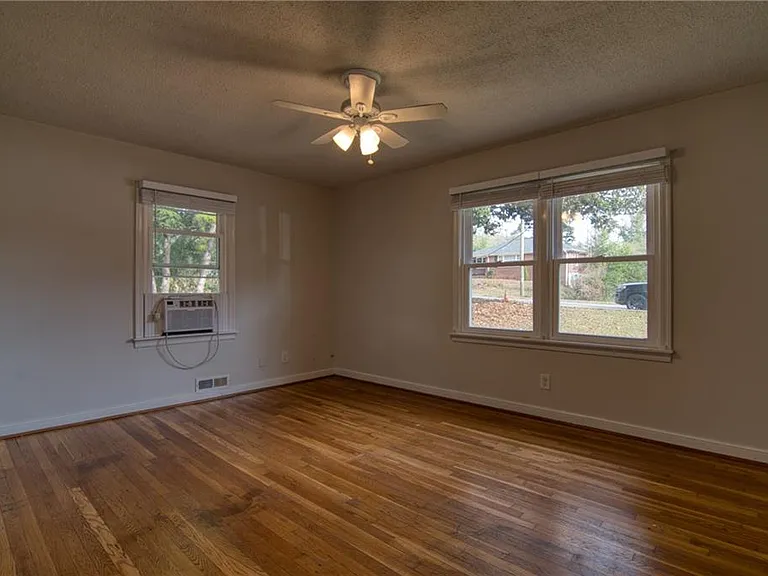 2232 Old Spring Rd SE — Photo 12