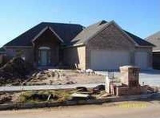 500 SW 28th St, Moore, OK 73160