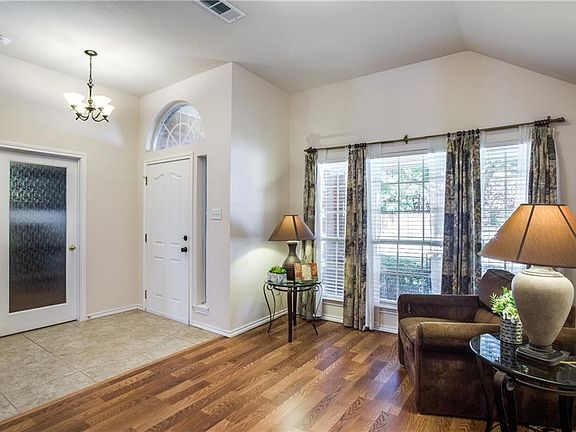 3rd image of 5712 Table Rock Dr