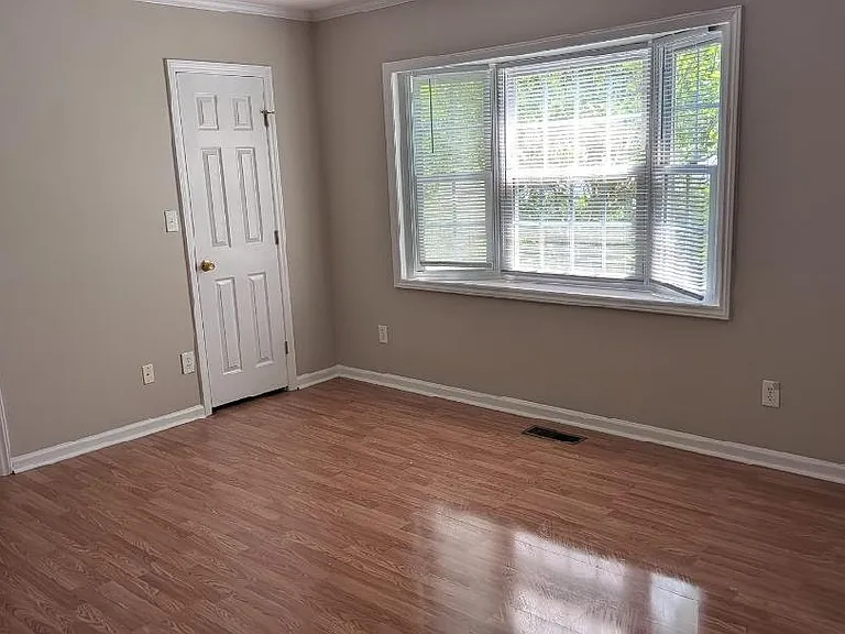 Sterling Pointe Dr — Photo 5