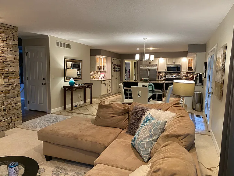2206 E Autumn Dr — Photo 29