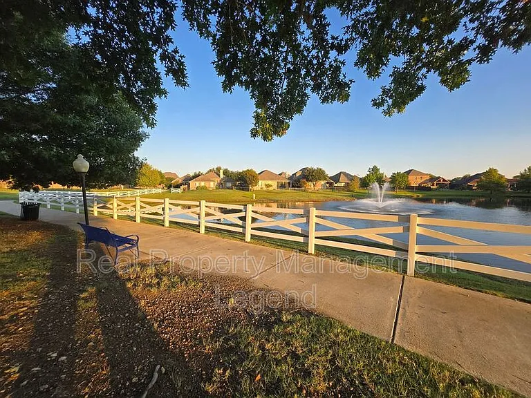 5100 Brookside Dr — Photo 28