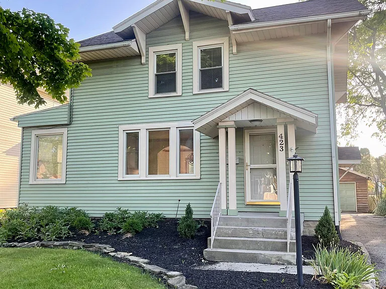 423 Summit St — Photo 5