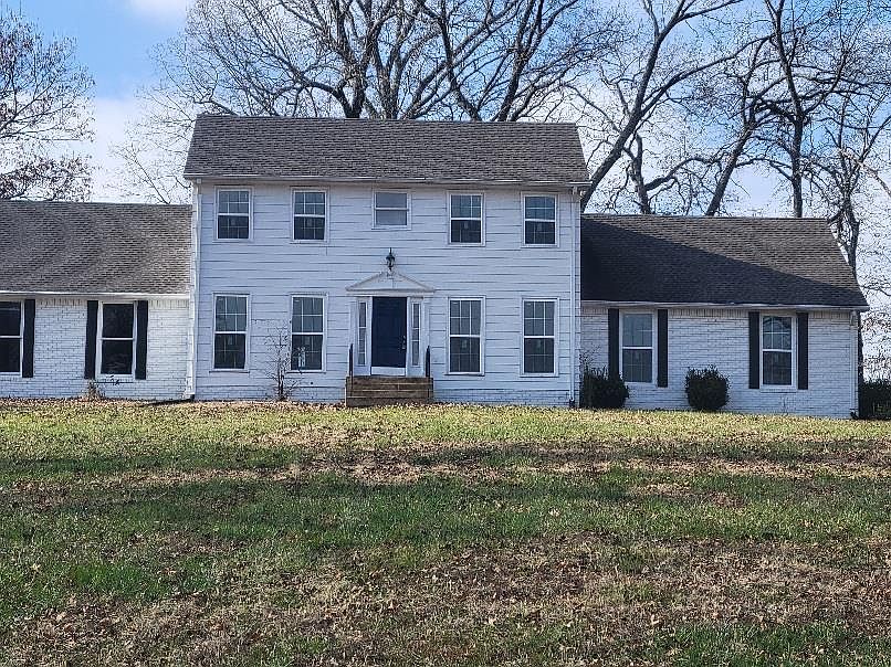 1st image of 1102 Green Valley Dr