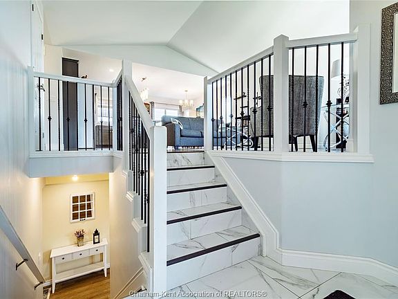 4th image of 79 Blackacre Cres