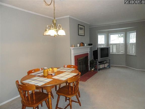 5th image of 1685 Walnut Ln #1-3