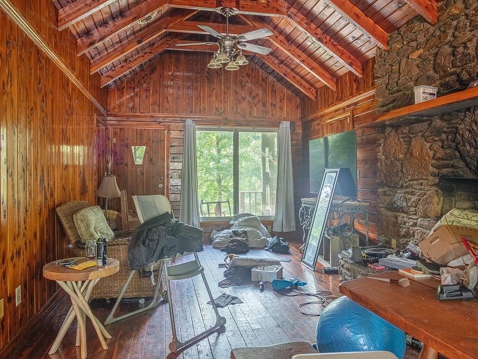 22nd image of 162 Tracy Rd
